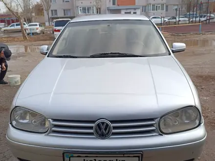 Volkswagen Golf 2001 года за 2 000 000 тг. в Актобе – фото 3