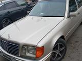 Mercedes-Benz E 220 1993 года за 1 900 000 тг. в Алматы – фото 3