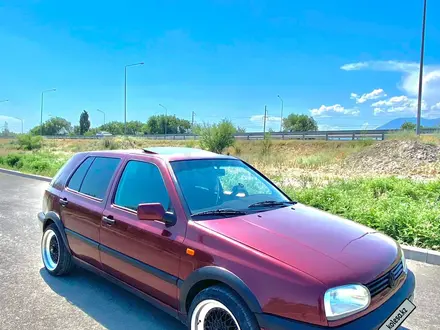 Volkswagen Golf 1992 года за 1 550 000 тг. в Алматы