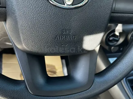 Toyota Hilux 2023 года за 21 000 000 тг. в Атырау – фото 8