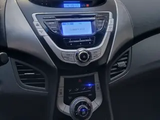 Hyundai Elantra, 2011