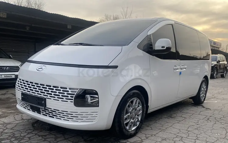 Hyundai Staria 2022 года за 18 500 000 тг. в Алматы