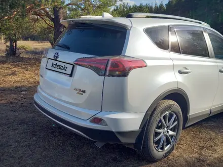 Toyota RAV4 2018 года за 13 500 000 тг. в Караганда – фото 5