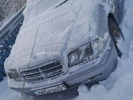 Mercedes-Benz C 200 1997 года за 2 500 000 тг. в Астана – фото 2