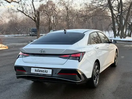 Hyundai Elantra 2023 года за 10 200 000 тг. в Алматы – фото 4