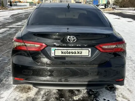 Toyota Camry 2019 года за 13 500 000 тг. в Алматы – фото 12