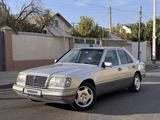Mercedes-Benz E 280 1994 года за 1 700 000 тг. в Шымкент