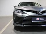 Toyota Camry Luxe 2023 годаүшін21 500 000 тг. в Актобе – фото 5