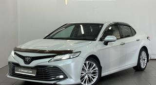 Toyota Camry Luxe 2018 года за 12 900 000 тг. в Астана
