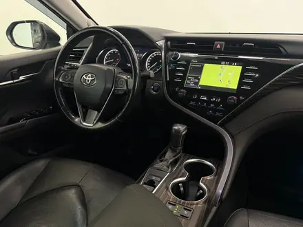 Toyota Camry Luxe 2018 года за 12 900 000 тг. в Астана – фото 13