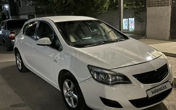 Opel Astra 2012 годаүшін2 400 000 тг. в Актау