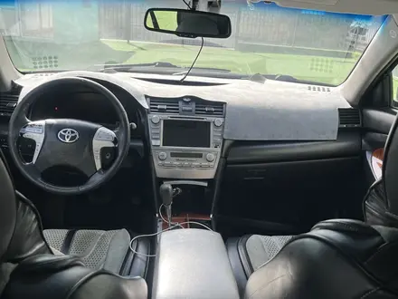 Toyota Camry 2011 года за 5 600 000 тг. в Шымкент – фото 3
