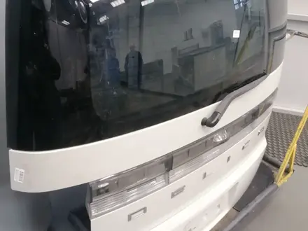 Дверь крышка багажника с заднее стекло накладка дворник за 120 000 тг. в Усть-Каменогорск – фото 2