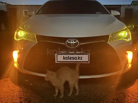 Toyota Camry 2016 года за 6 550 000 тг. в Бейнеу – фото 2