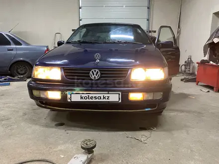 Volkswagen Passat 1994 года за 1 050 000 тг. в Кокшетау – фото 2