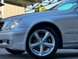 Mercedes-Benz C 240 2005 года за 4 500 000 тг. в Шымкент – фото 3