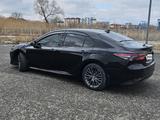 Toyota Camry 2019 года за 16 000 000 тг. в Усть-Каменогорск – фото 3