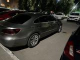 Volkswagen Passat CC 2012 годаfor5 200 000 тг. в Астана – фото 2