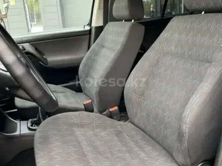 Volkswagen Golf 1998 года за 2 100 000 тг. в Актобе – фото 14