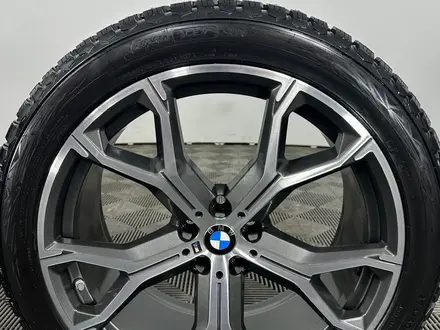 Комплект оригинальных разношироких дисков с зимней резиной на BMW X5/X6/X7 за 1 650 000 тг. в Астана – фото 10