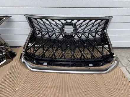 Решетка радиатора Lexus LX 570 Heritage Black Vision 2021 за 10 000 тг. в Алматы – фото 2