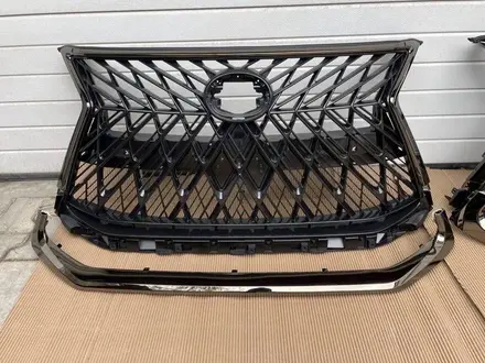 Решетка радиатора Lexus LX 570 Heritage Black Vision 2021 за 10 000 тг. в Алматы – фото 3