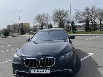 BMW 760 2009 года за 12 000 000 тг. в Талдыкорган – фото 2