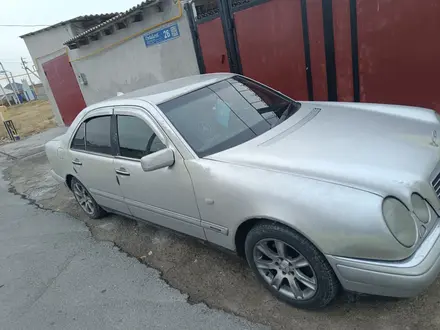 Mercedes-Benz E 230 1996 года за 1 700 000 тг. в Туркестан – фото 4