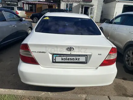 Toyota Camry 2004 года за 3 500 000 тг. в Астана – фото 2