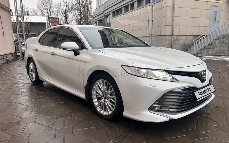 Toyota Camry 2018 года за 15 500 000 тг. в Алматы