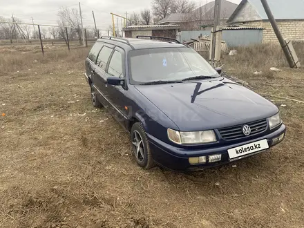 Volkswagen Passat 1993 года за 1 600 000 тг. в Уральск – фото 3