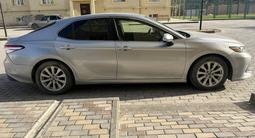 Toyota Camry 2017 года за 7 500 000 тг. в Актау – фото 4