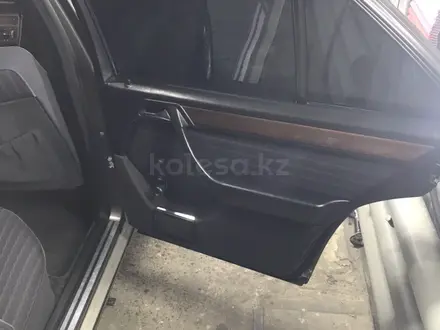 Mercedes-Benz E 260 1990 года за 2 100 000 тг. в Усть-Каменогорск – фото 9