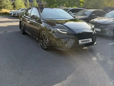 Toyota Camry 2025 года за 21 800 000 тг. в Алматы