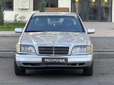 Mercedes-Benz C 220 1995 года за 2 950 000 тг. в Алматы