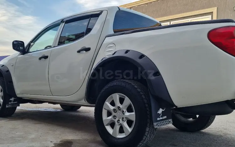 Mitsubishi L200 2012 годаүшін9 050 000 тг. в Актау