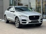 Jaguar F-Pace 2018 года за 16 800 000 тг. в Алматы – фото 3