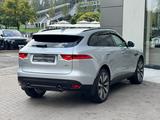 Jaguar F-Pace 2018 года за 16 800 000 тг. в Алматы – фото 4