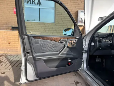 Mercedes-Benz E 320 2001 года за 8 100 000 тг. в Алматы – фото 14