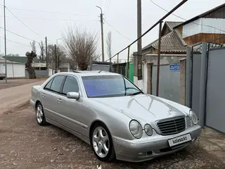 Mercedes-Benz E 320