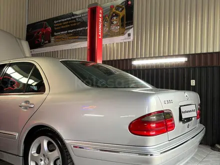 Mercedes-Benz E 320 2001 года за 8 100 000 тг. в Алматы – фото 10