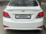 Hyundai Accent 2015 года за 6 250 000 тг. в Атырау – фото 4