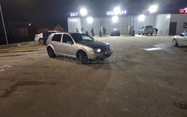 Volkswagen Golf 2001 года за 3 300 000 тг. в Актау