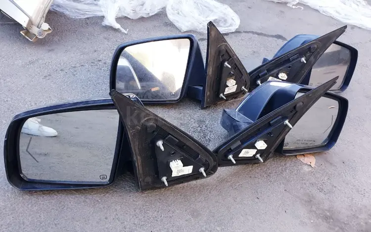 Зеркало Toyota sequoia 2008 за 555 тг. в Алматы
