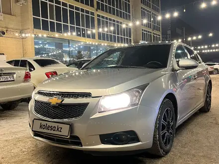 Chevrolet Cruze 2012 года за 3 750 000 тг. в Уральск – фото 3