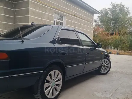 Toyota Camry 1997 года за 4 000 000 тг. в Кызылорда – фото 4