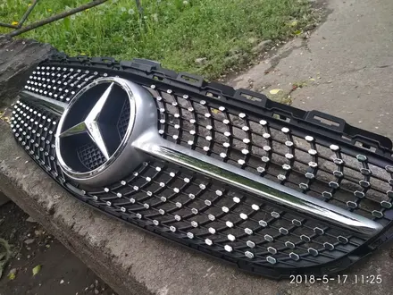 Решетка радиатора Mercedes c-class w205 за 90 000 тг. в Алматы – фото 2