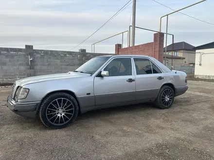 Mercedes-Benz E 280 1995 года за 2 600 000 тг. в Алматы – фото 2