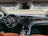 Toyota Camry 2020 года за 18 900 000 тг. в Шымкент – фото 5