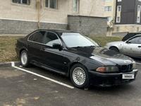 BMW 528 1999 годаfor2 500 000 тг. в Шымкент